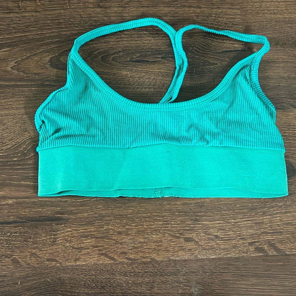 urban outfitters bra/top
